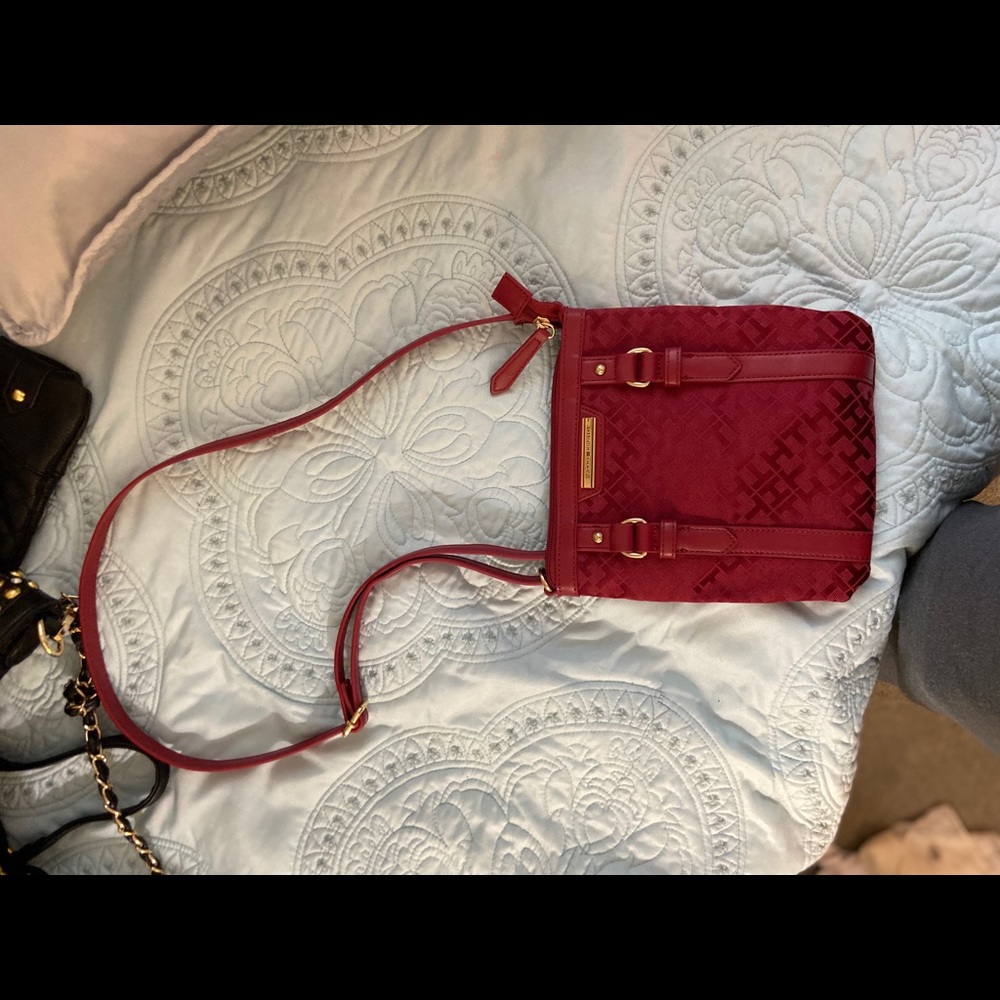 Tommy Hilfiger crossbody